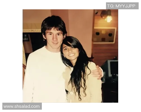 揭秘足球明星背后的爱情故事与她们的老公身份解析